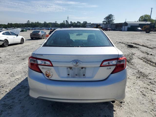  TOYOTA CAMRY 2014 Srebrny