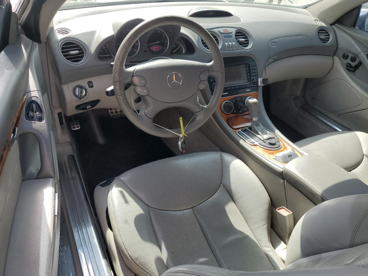 2007 Mercedes-Benz Sl 550 VIN: WDBSK71F67F124729 Lot: 56720475