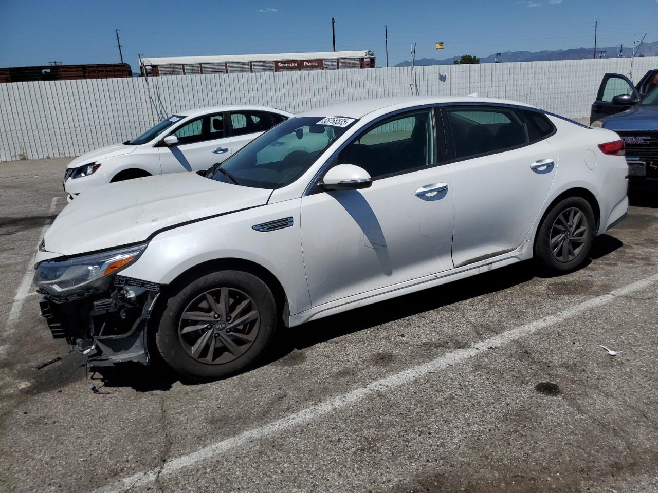 Van Nuys, CA에서 판매 중인 2020 Kia Optima Lx - Front End