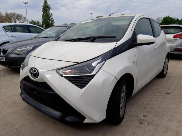 TOYOTA AYGO X-PLA 2019