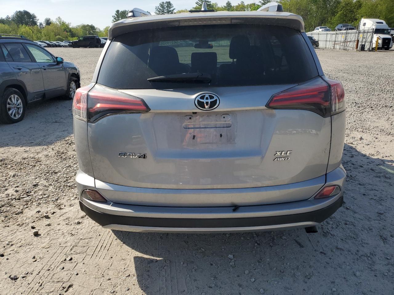 2017 Toyota Rav4 Xle VIN: 2T3RFREV4HW603183 Lot: 56319905