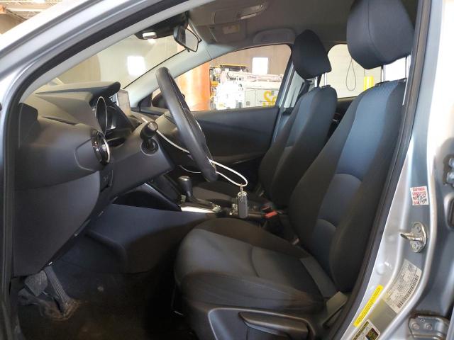 TOYOTA YARIS 2018 Srebrny