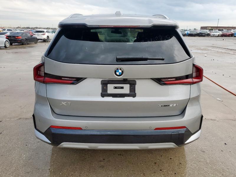  BMW X1 2024 Srebrny