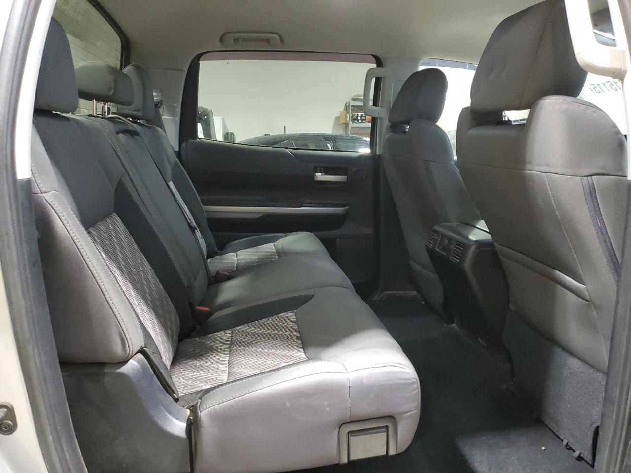 2018 Toyota Tundra Crewmax Sr5 VIN: 5TFDY5F18JX680262 Lot: 56715115