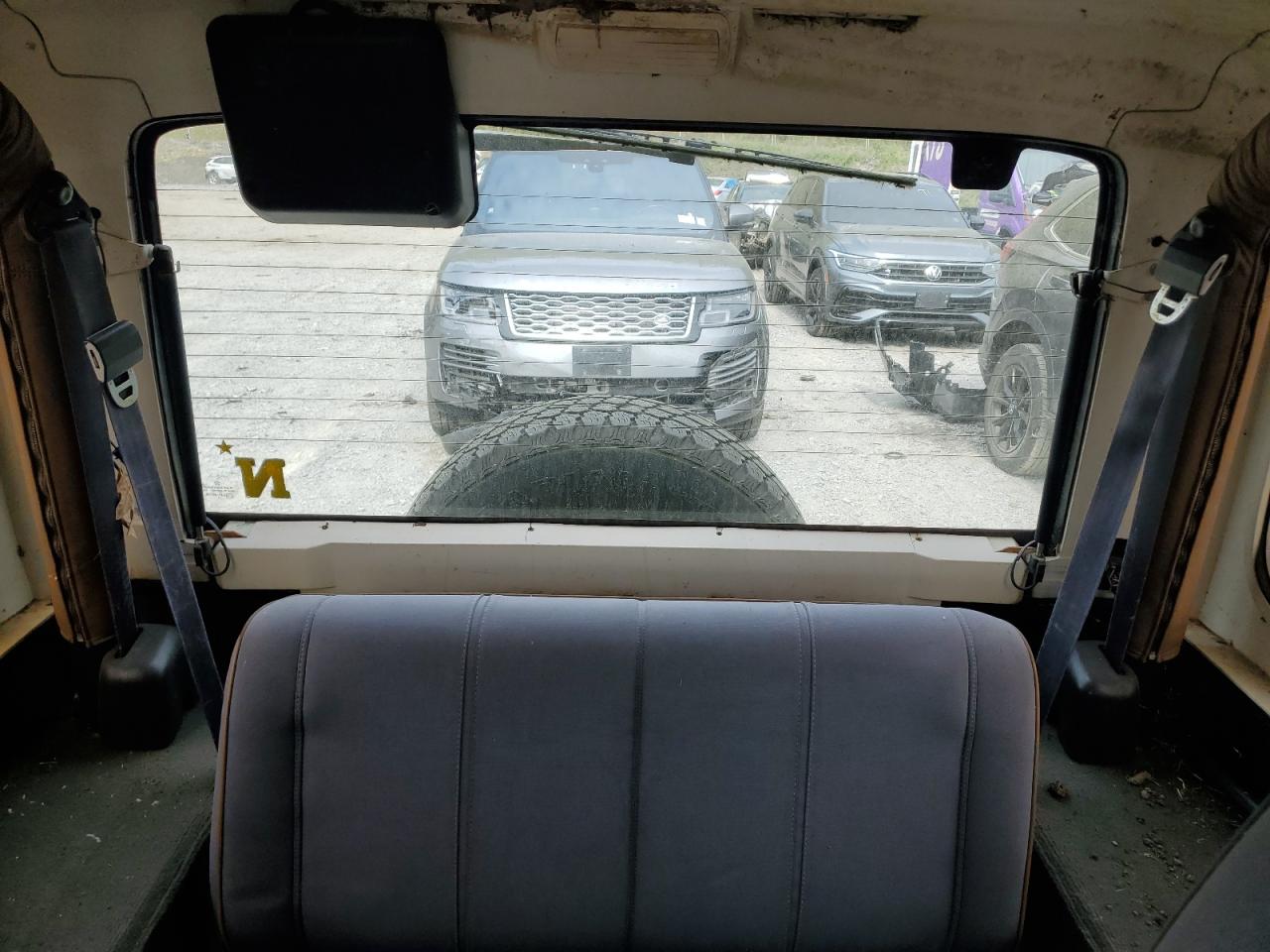 1993 Jeep Wrangler / Yj Sahara VIN: 1J4FY49S2PP260958 Lot: 55181715