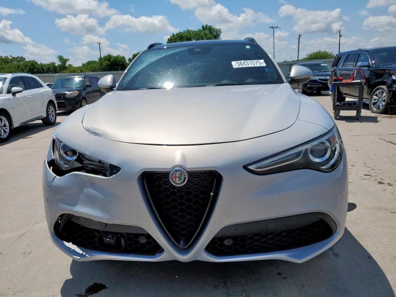  ALFA ROMEO STELVIO 2022 Srebrny