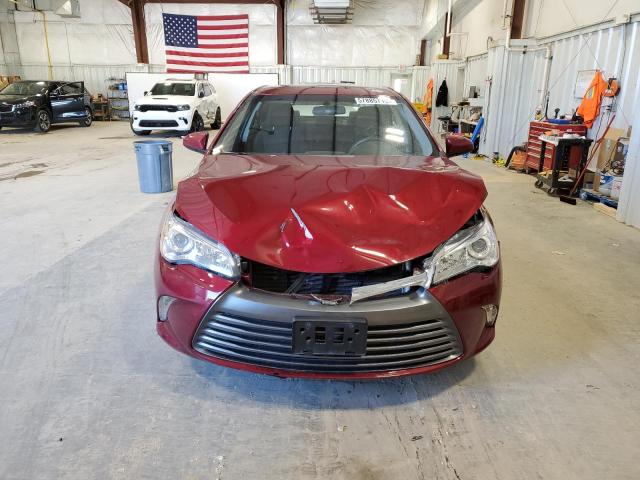  TOYOTA CAMRY 2017 Czerwony
