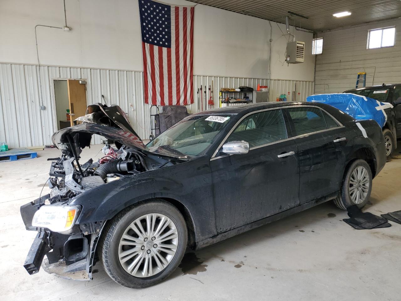 2014 Chrysler 300C for Sale in Des Moines, IA - Front End