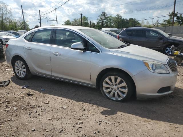 Sedans BUICK VERANO 2016 Srebrny
