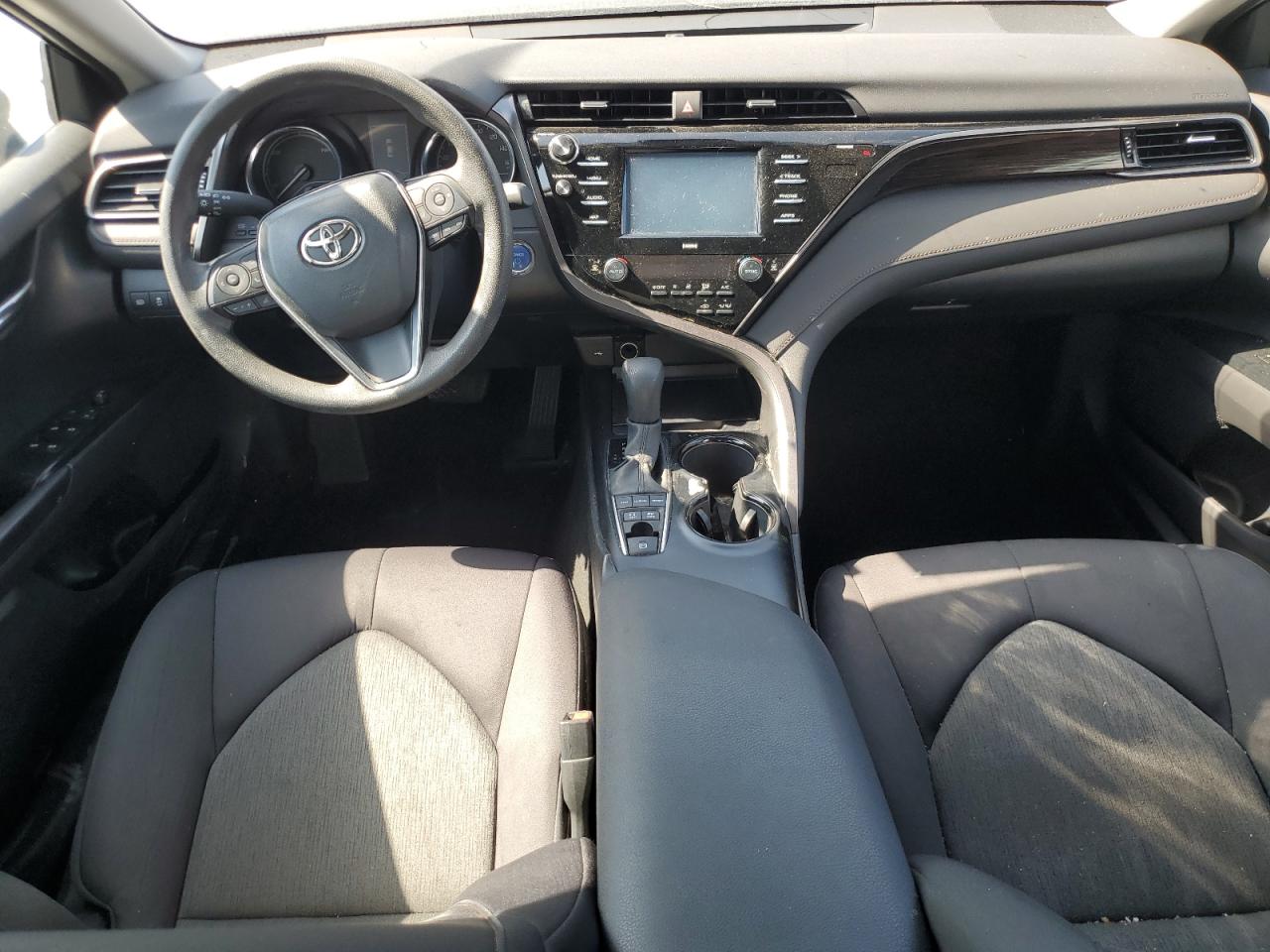 2020 Toyota Camry Le VIN: 4T1C31AKXLU526073 Lot: 57822295