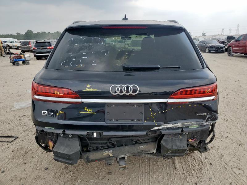  AUDI Q7 2021 Black