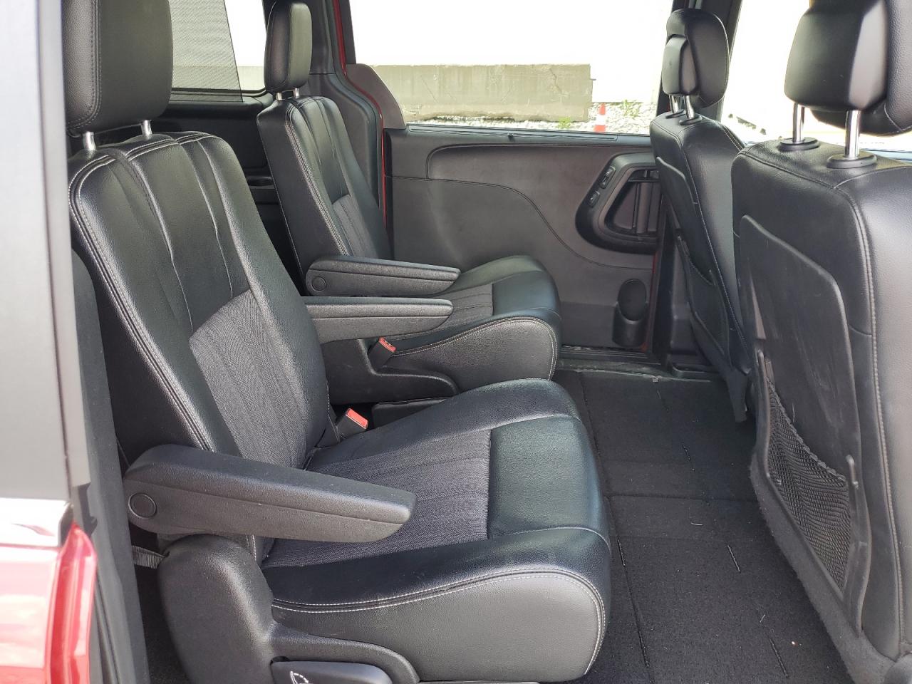 2016 Chrysler Town & Country S VIN: 2C4RC1HG8GR159872 Lot: 56740425