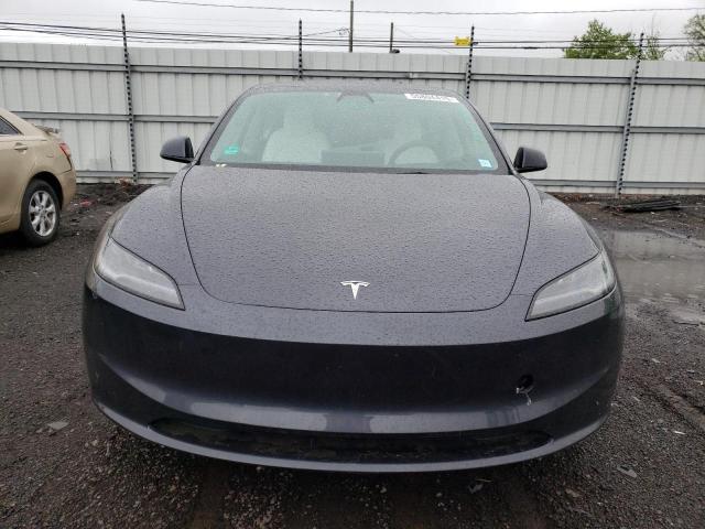 TESLA MODEL 3 2024 Серый