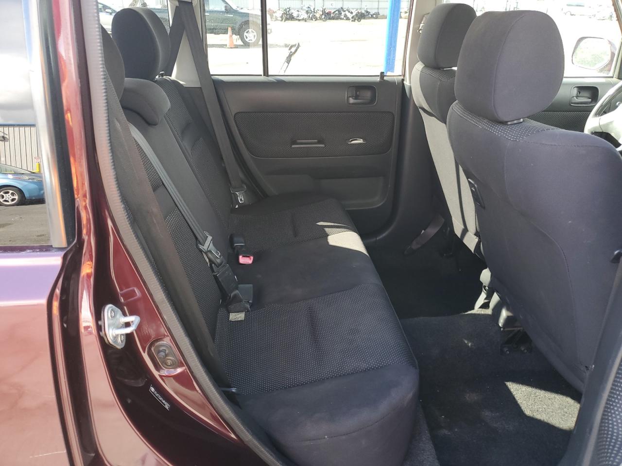 2006 Toyota Scion Xb VIN: JTLKT324764043371 Lot: 56904635