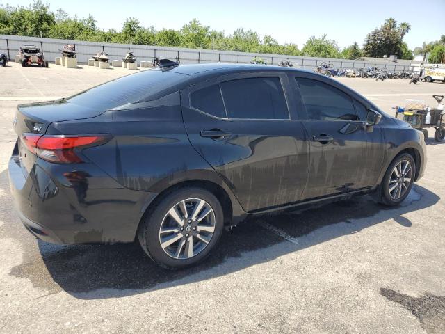  NISSAN VERSA 2021 Czarny
