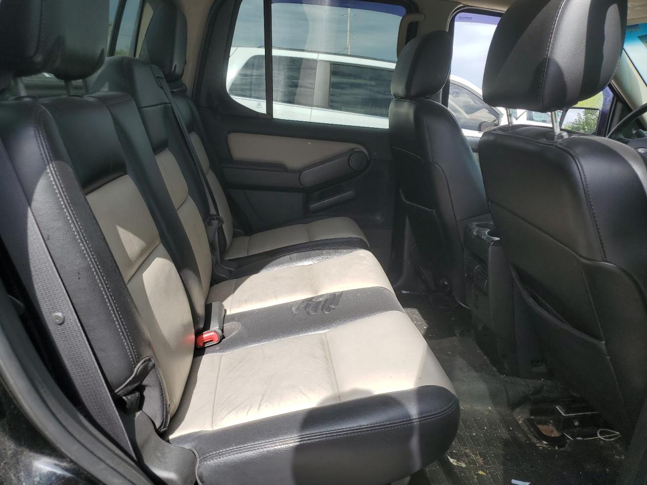 2007 Ford Explorer Sport Trac Limited VIN: 1FMEU53K27UA23136 Lot: 58364535