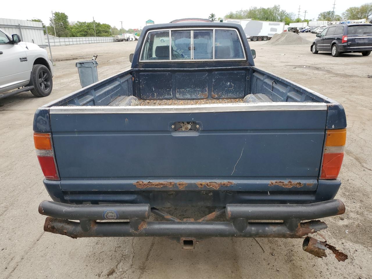 1988 Toyota Pickup Xtracab Rn70 Dlx VIN: JT4RN70RXJ0057100 Lot: 56653035