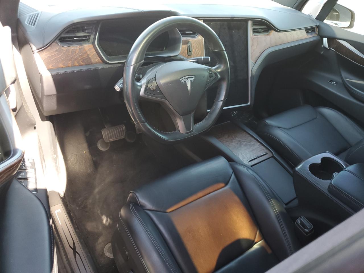 2018 Tesla Model X VIN: 5YJXCAE21JF104196 Lot: 57329715