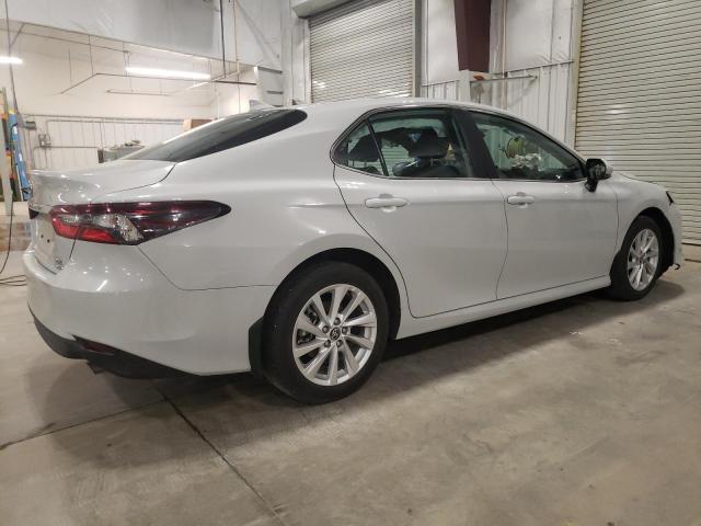  TOYOTA CAMRY 2024 Белы