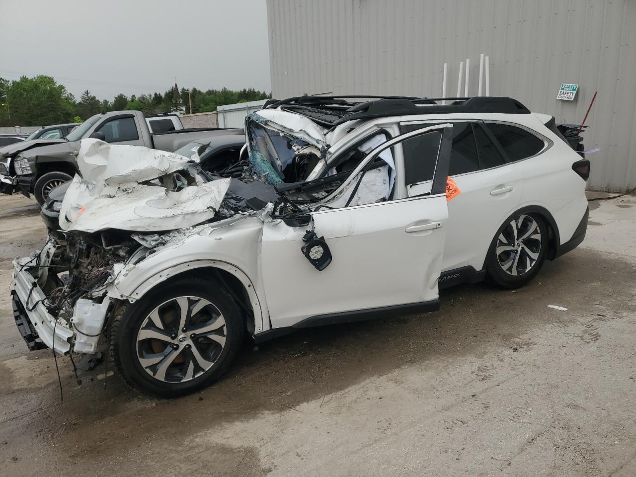 2022 Subaru Outback Limited for Sale in Franklin, WI - All Over