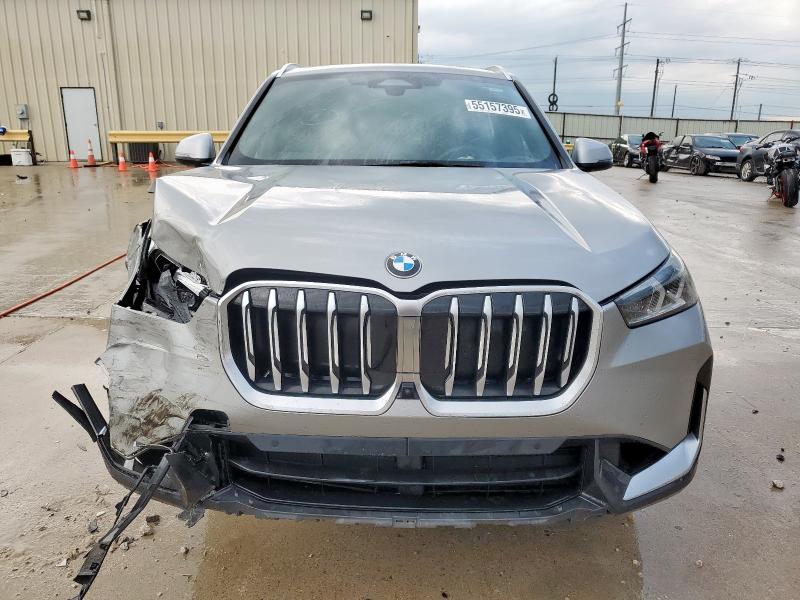  BMW X1 2024 Srebrny