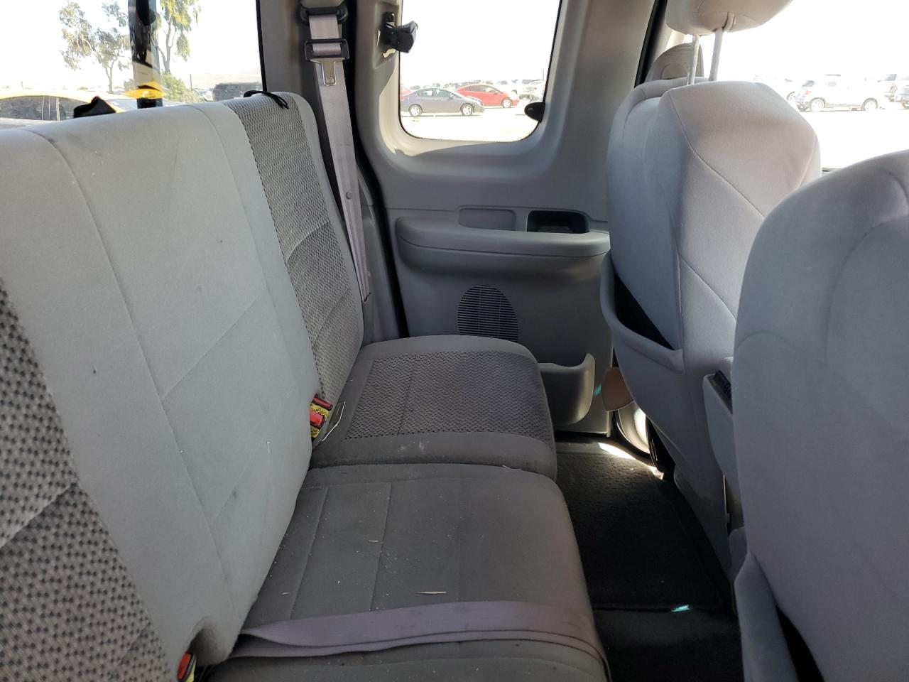 2002 Ford F150 VIN: 2FTRX17W82CA98841 Lot: 57055285