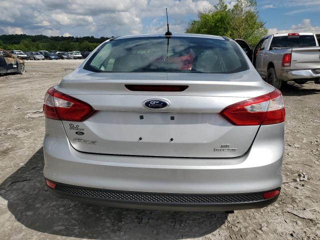 Sedans FORD FOCUS 2014 Silver