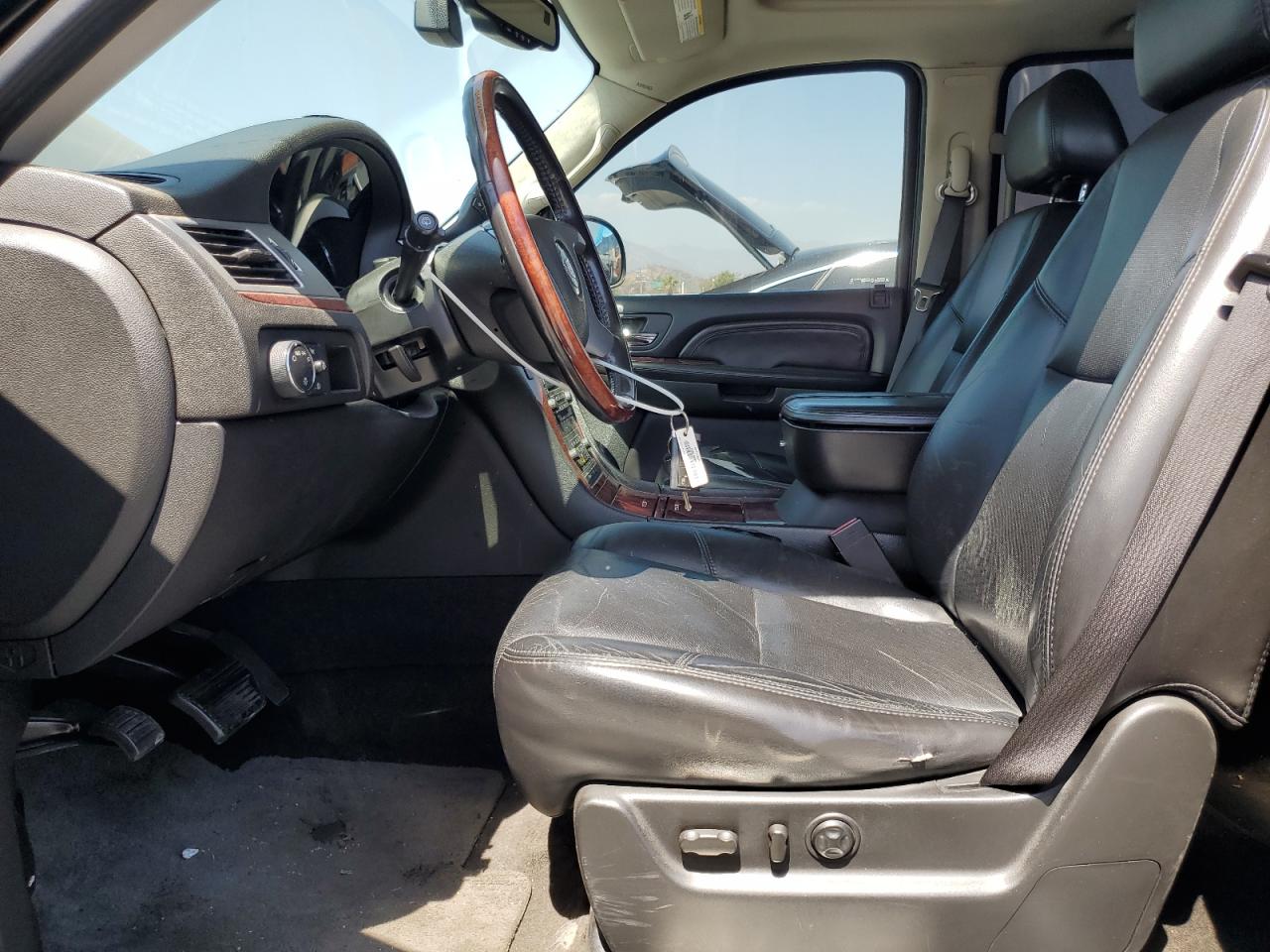 2007 Cadillac Escalade Luxury VIN: 1GYEC63897R327675 Lot: 57472405