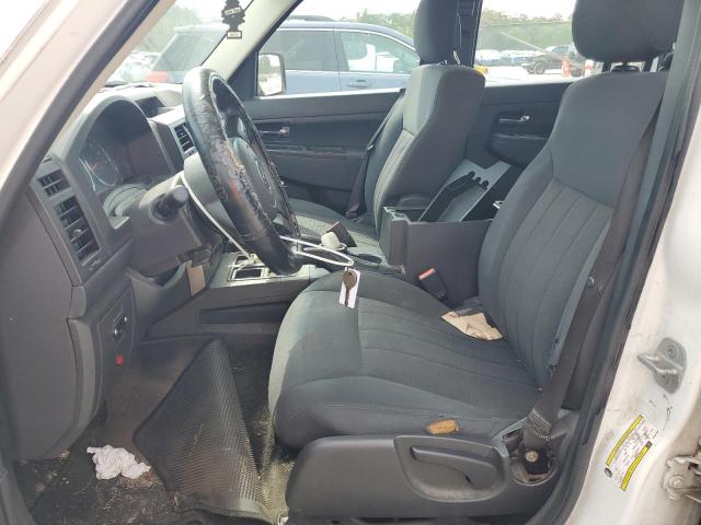  JEEP LIBERTY 2012 Белы