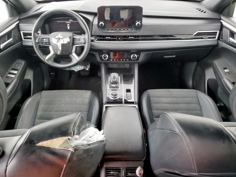  MITSUBISHI OUTLANDER 2024 Czarny