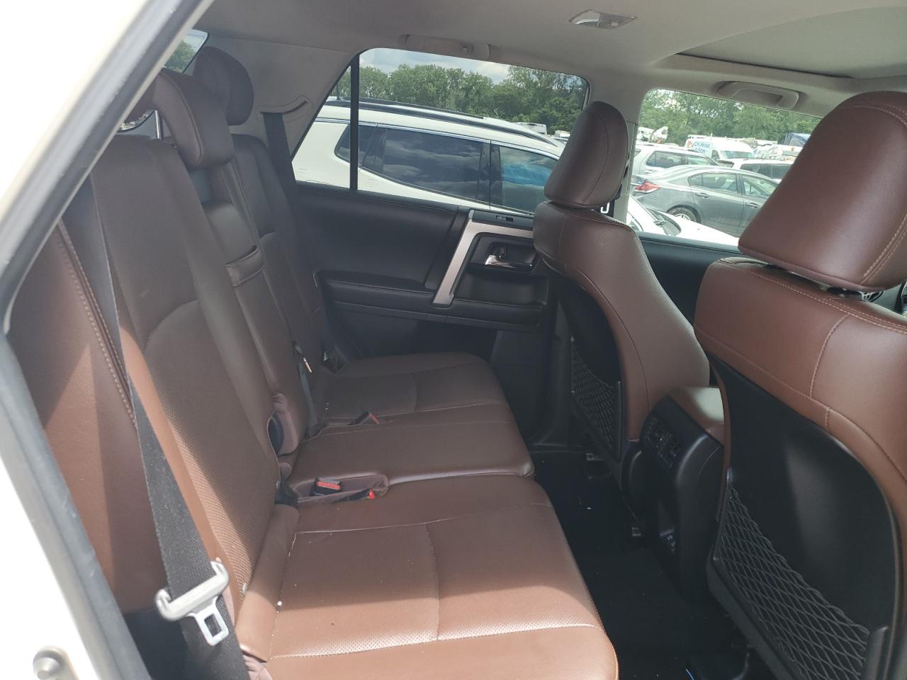 2020 Toyota 4Runner Sr5/Sr5 Premium VIN: JTEBU5JR4L5739933 Lot: 58227535