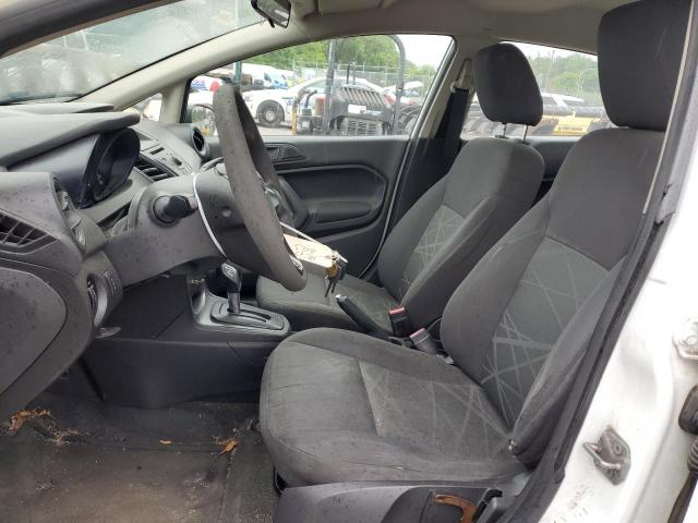 Седаны FORD FIESTA 2014 Белый