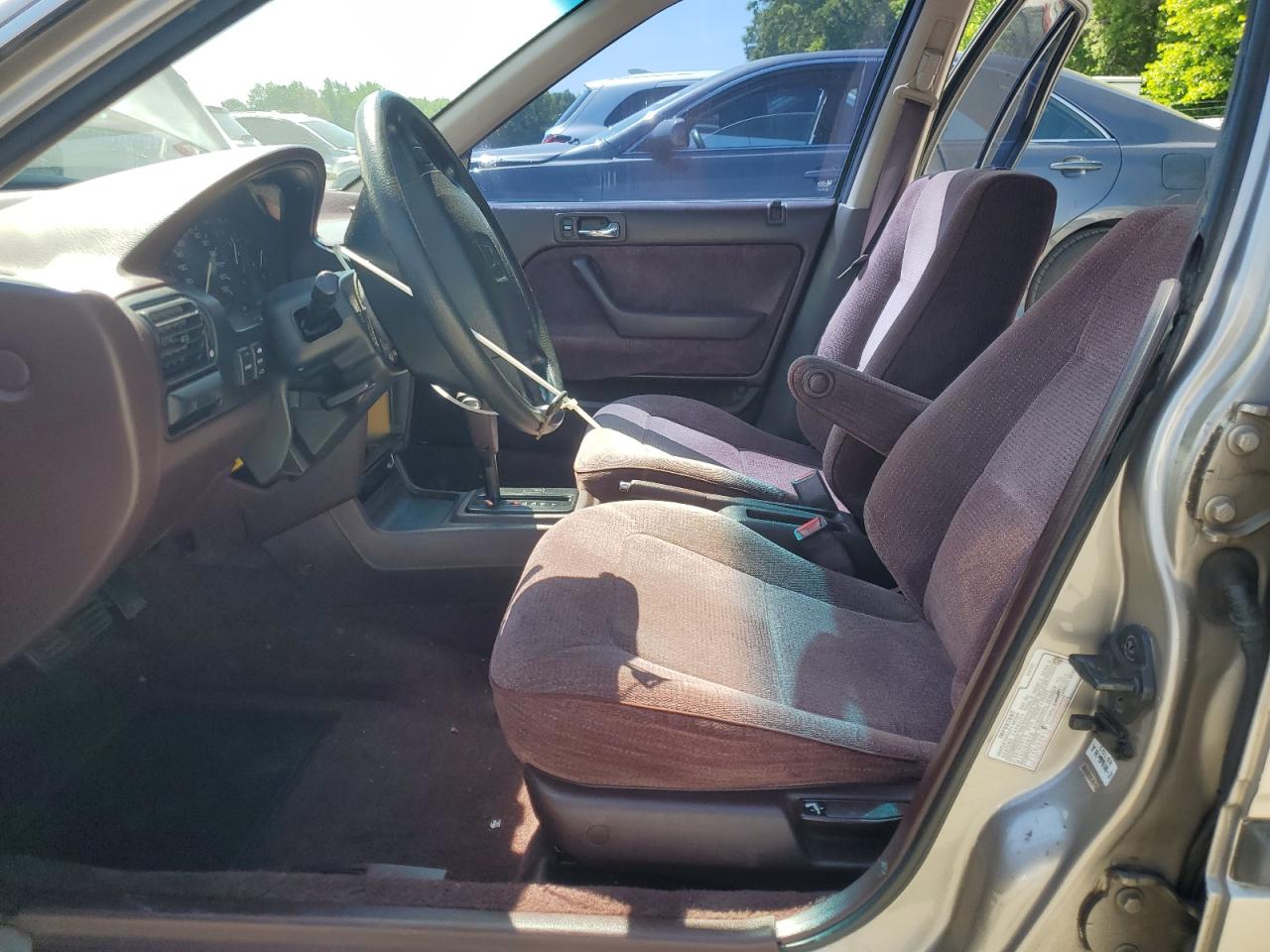 1992 Honda Accord Ex VIN: 1HGCB7671NA082828 Lot: 57551185