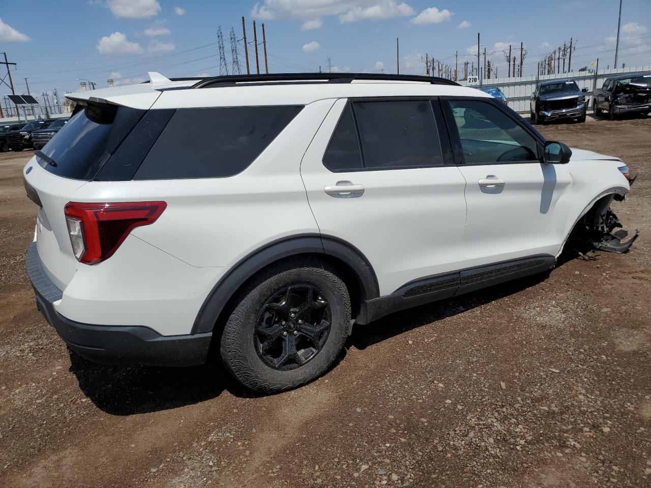 2022 Ford Explorer - Image 3