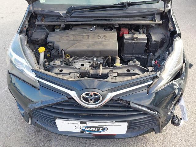 2016 TOYOTA YARIS ICON