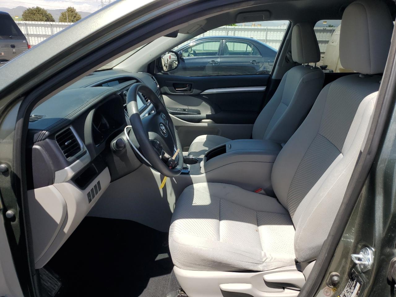 2015 Toyota Highlander Le VIN: 5TDBKRFH8FS146575 Lot: 56992035
