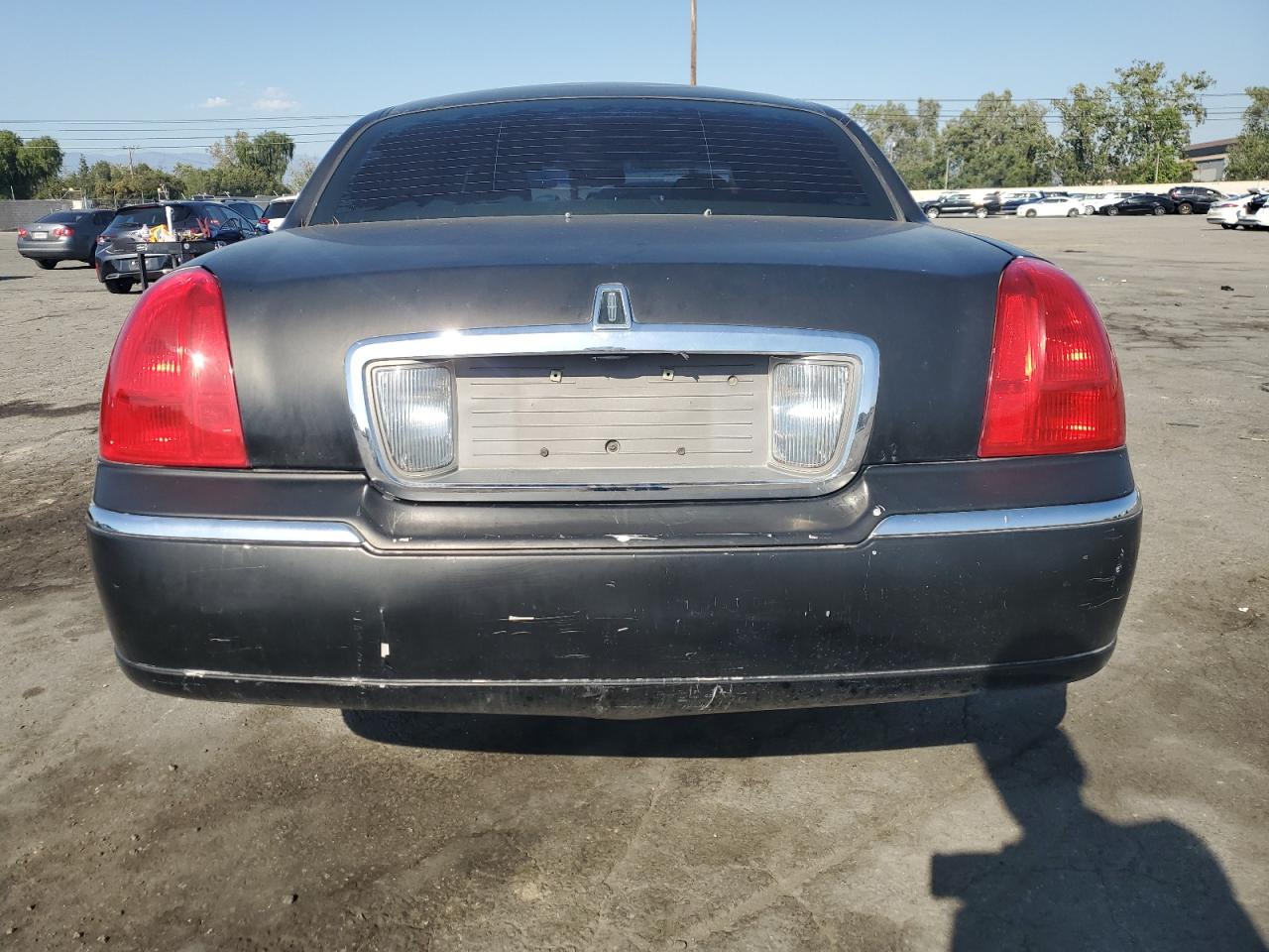 2010 Lincoln Town Car Signature Limited VIN: 2LNBL8CV6AX616628 Lot: 56387795