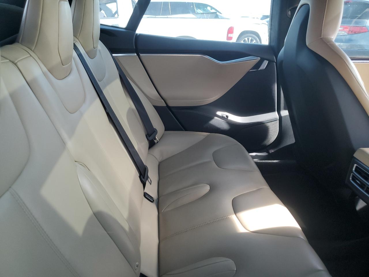 2015 Tesla Model S 85D VIN: 5YJSA1H25FF088801 Lot: 56230395