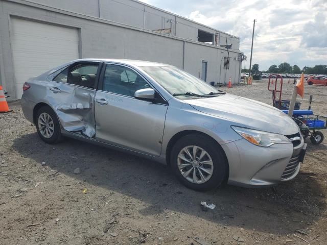 Седаны TOYOTA CAMRY 2015 Серебристый