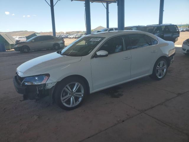 Седаны VOLKSWAGEN PASSAT 2014 Белый