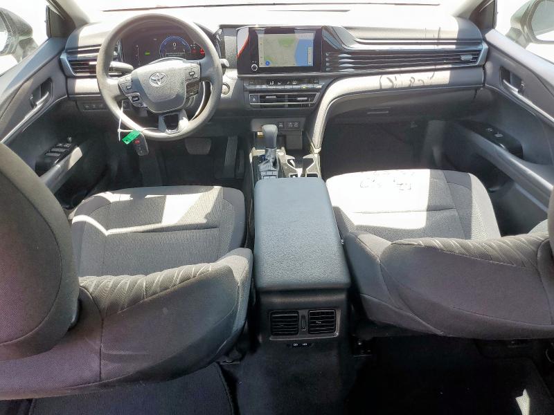  TOYOTA CAMRY 2025 Белы