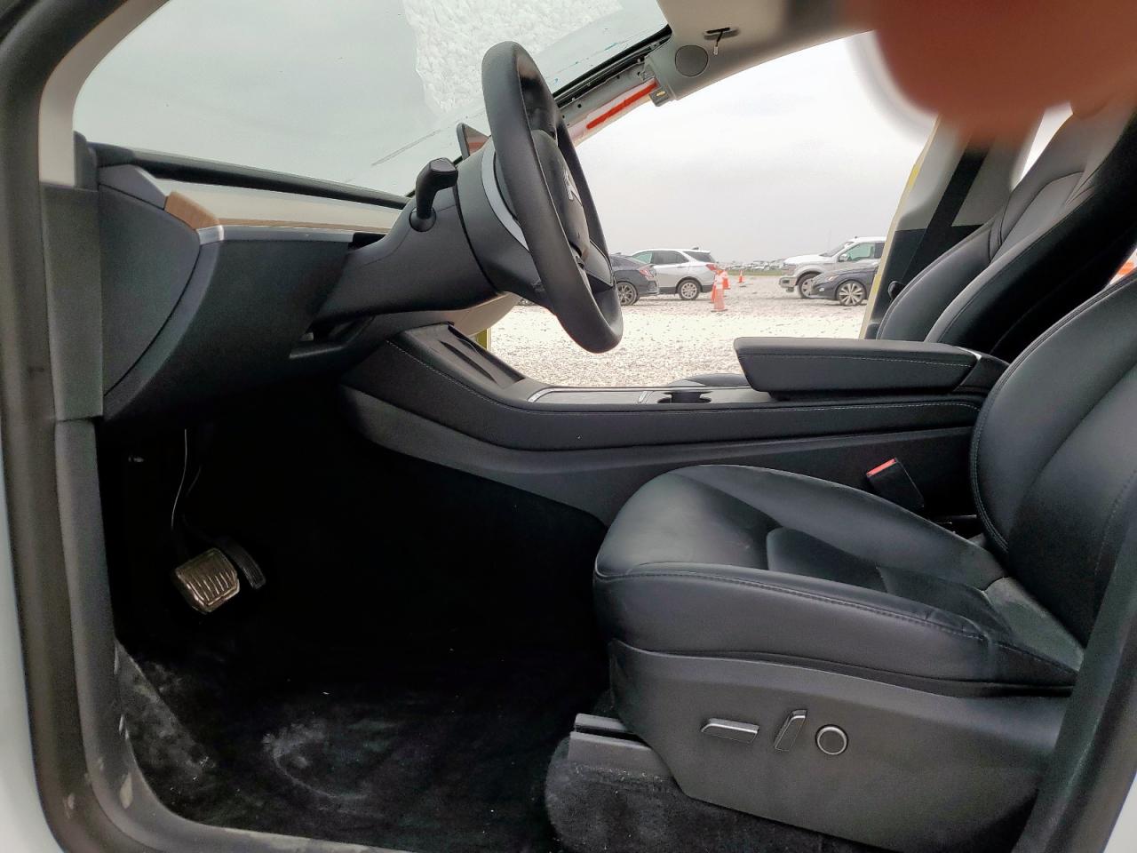 2023 Tesla Model Y VIN: 7SAYGDEE1PA060553 Lot: 57276615