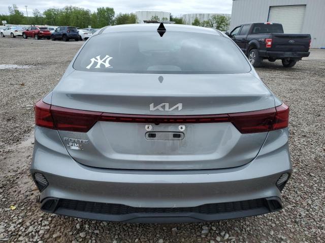  KIA FORTE 2022 Srebrny