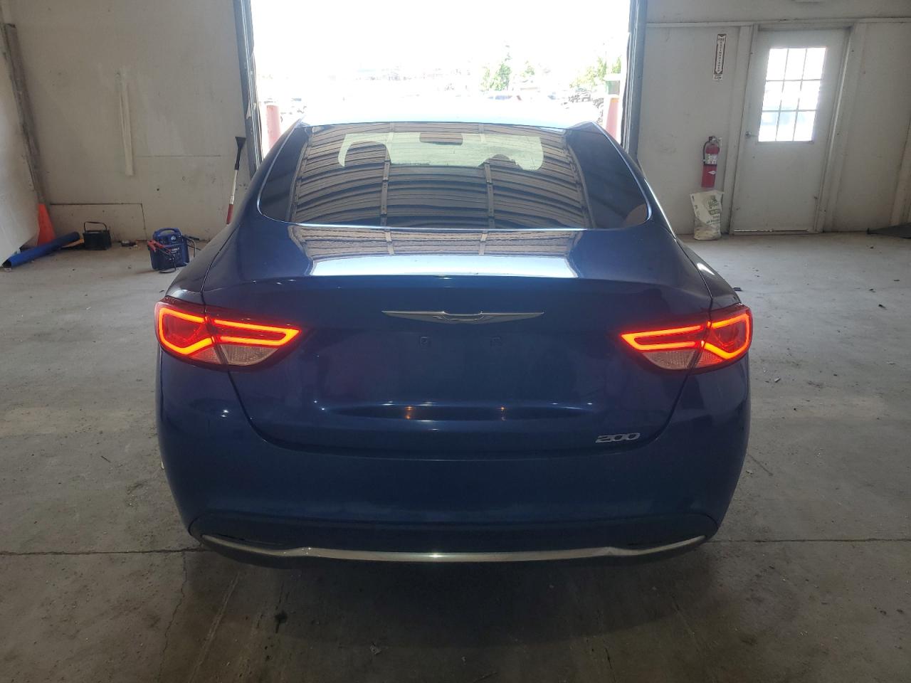 2015 Chrysler 200 Limited VIN: 1C3CCCAB4FN581573 Lot: 56539605
