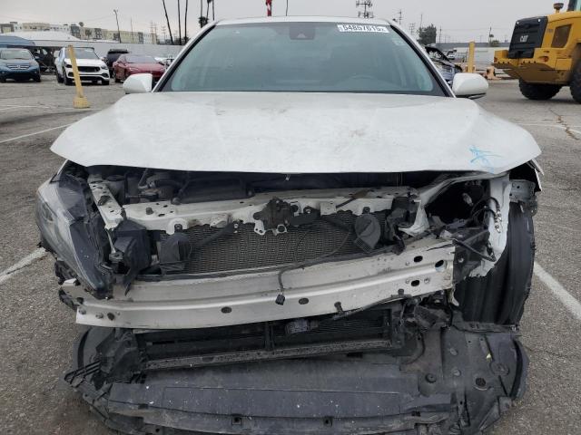  TOYOTA CAMRY 2021 Белый