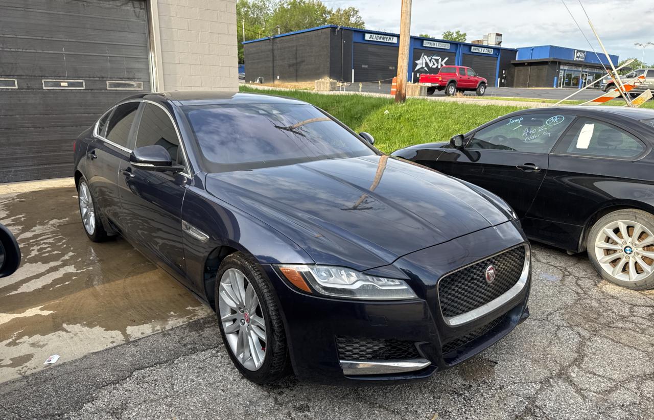 2016 Jaguar Xf Prestige на продаже в Kansas City, KS - Normal Wear