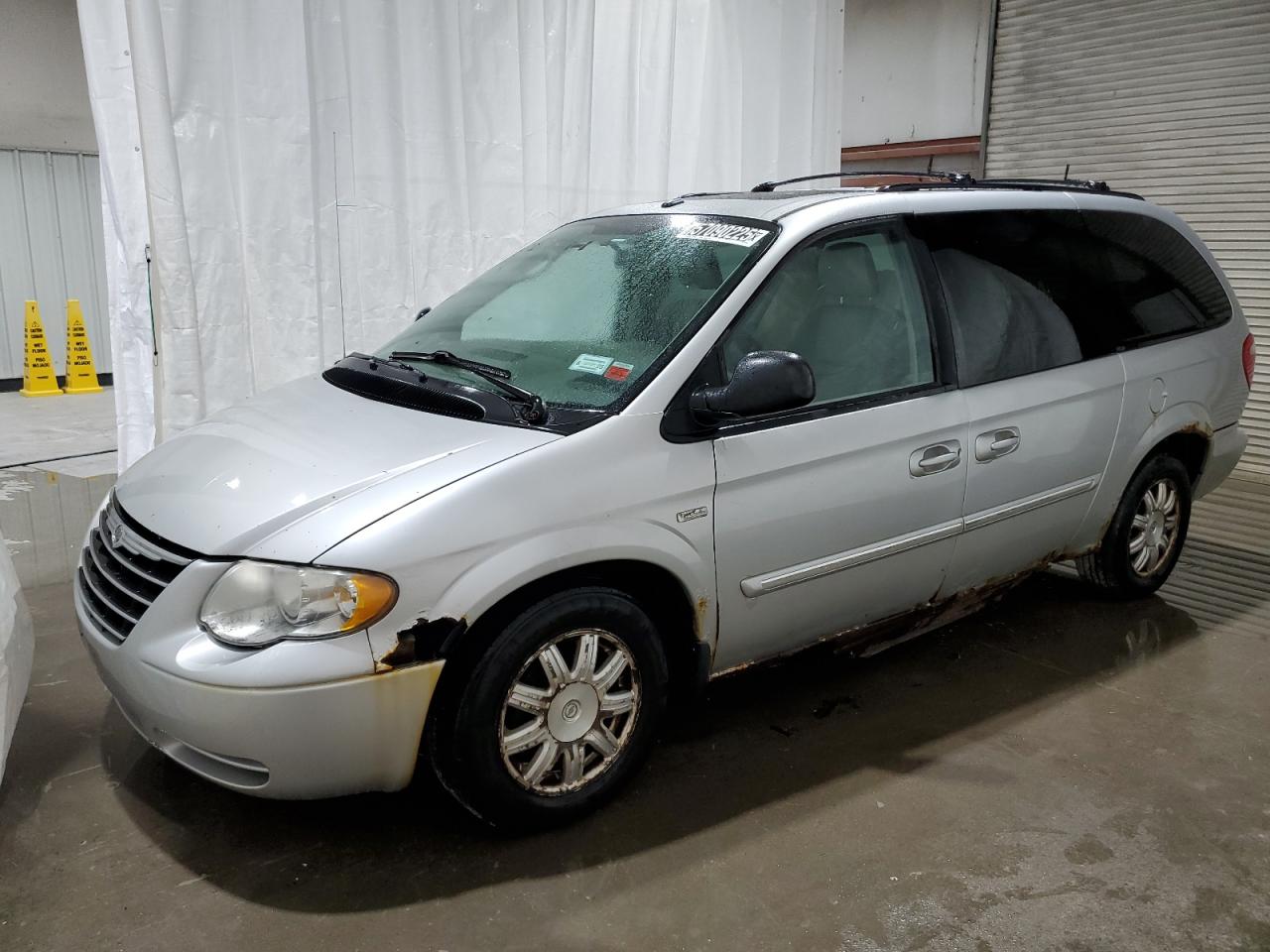 2007 Chrysler Town & Country Touring for Sale in Leroy, NY - Normal Wear