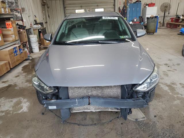  HYUNDAI ELANTRA 2017 Серебристый