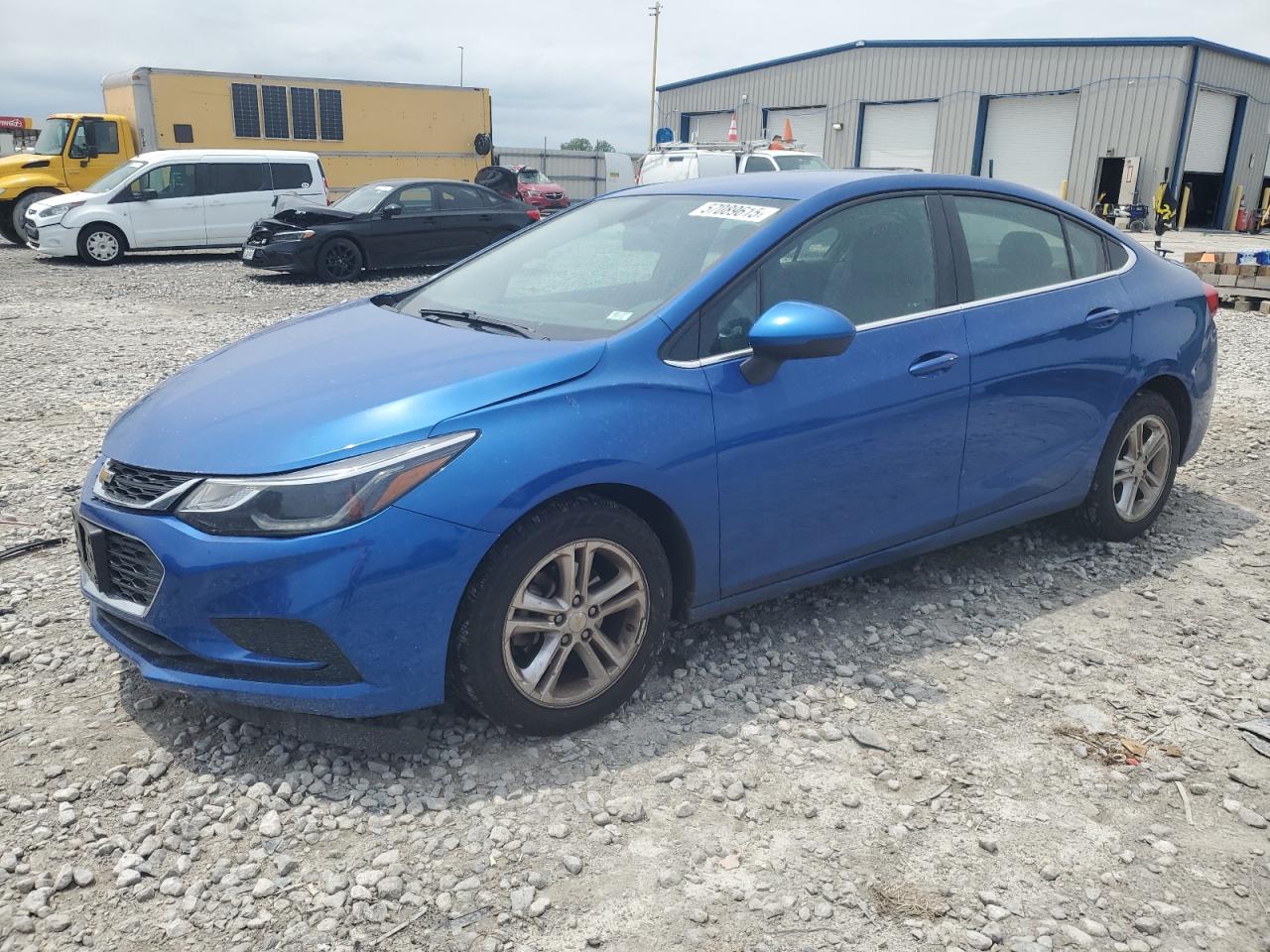 2017 Chevrolet Cruze Lt zu verkaufen in Cahokia Heights, IL - Front End
