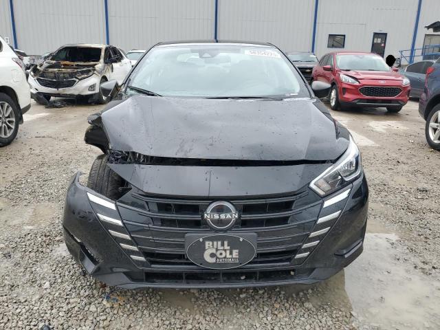 NISSAN VERSA 2023 Черный